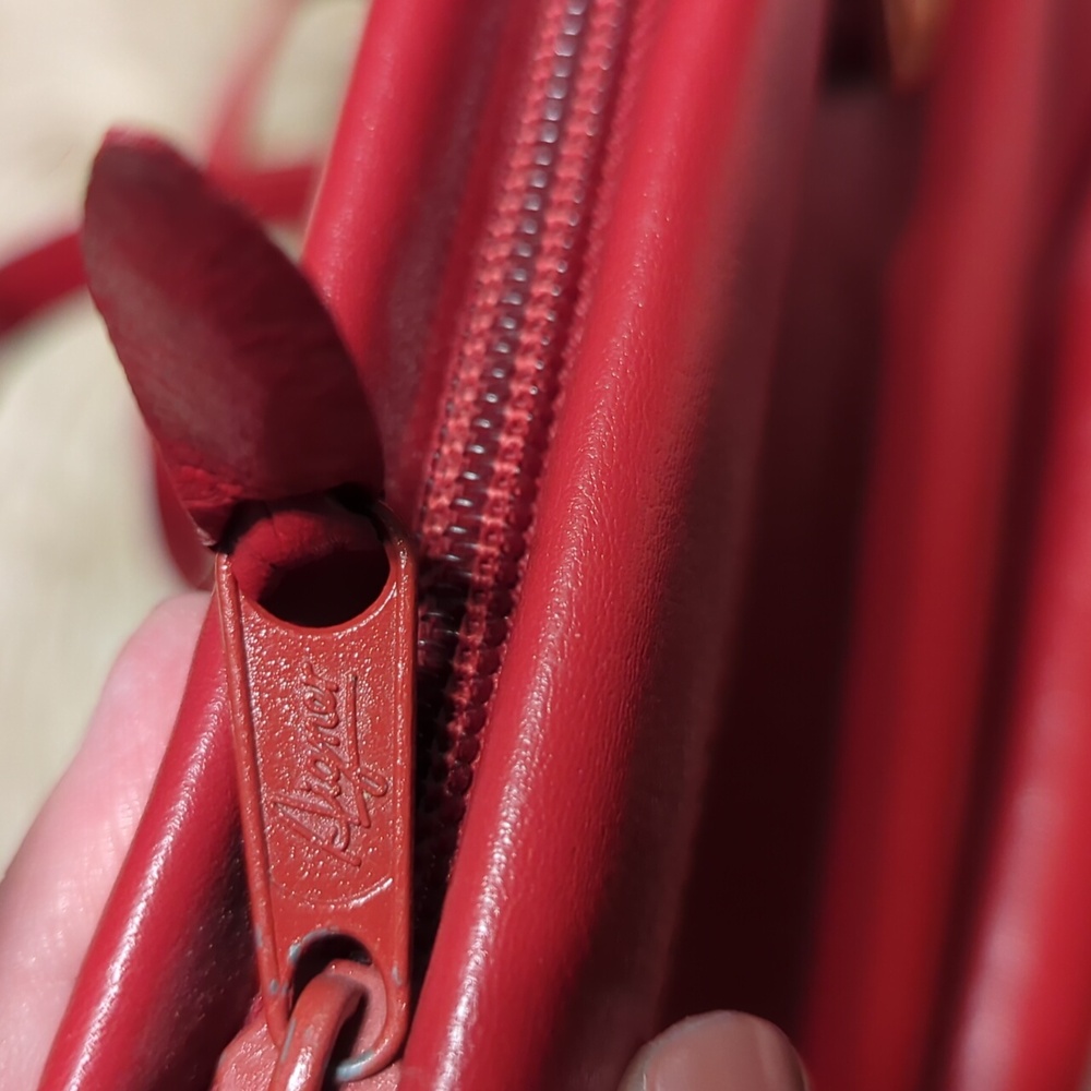 Vintage Red Aigner Shoulder Bag Purse - Picture 4 of 8